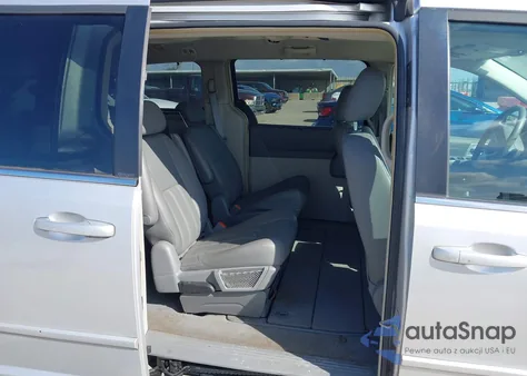 2008 Chrysler Town & Country Touring из США, поврежденный, VIN 2A8HR54P38R821228